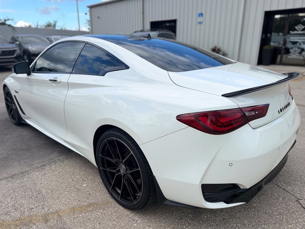Used 2017 INFINITI Q60 Red Sport 400 AWD/4WD image 3
