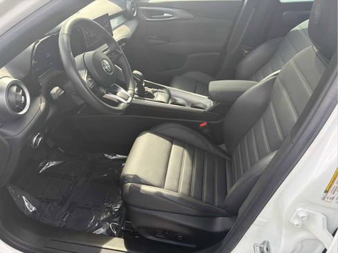 Used 2024 Alfa Romeo Tonale Ti w/ Premium Interior Package AWD/4WD image 8