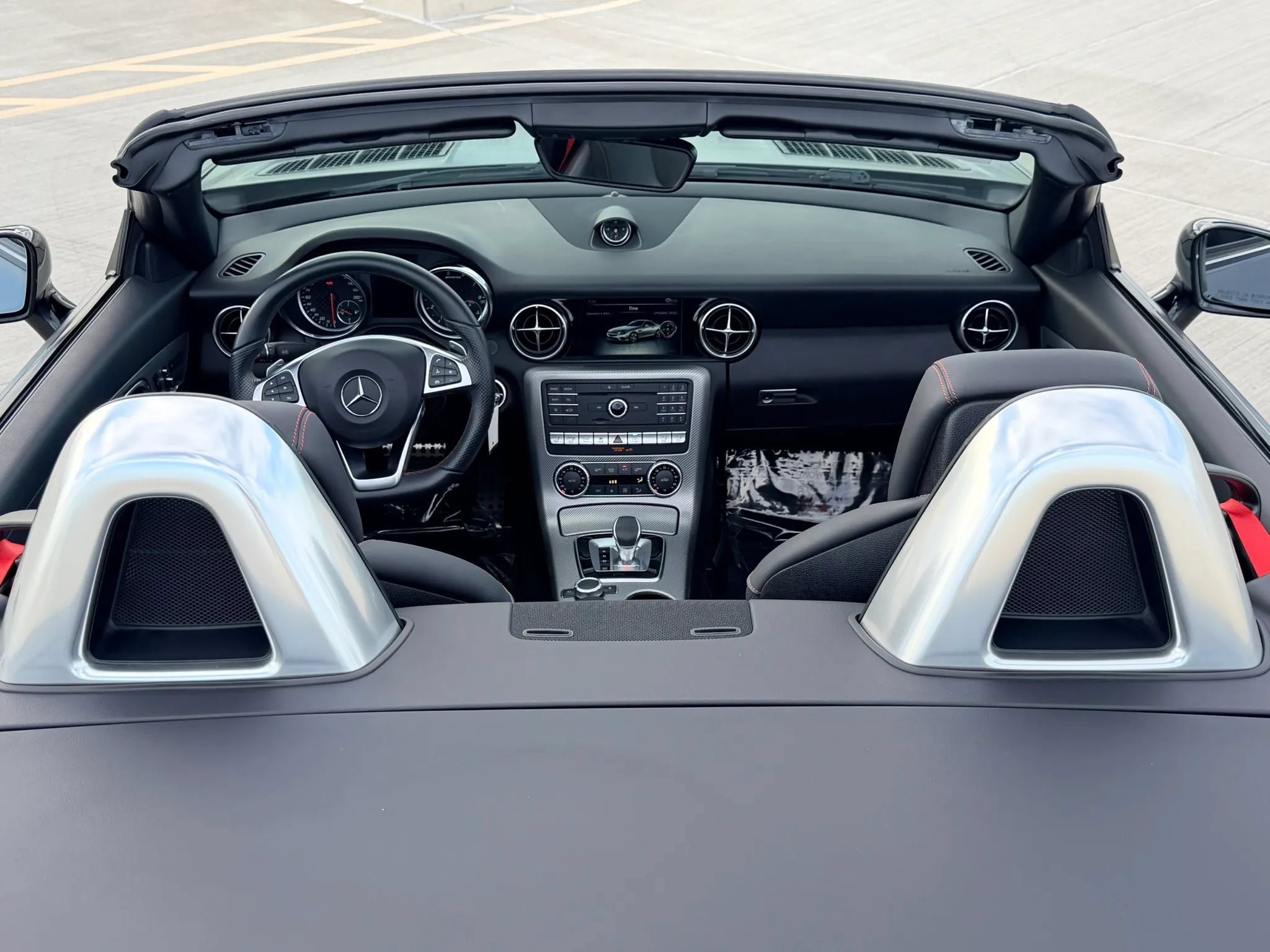 Used 2018 Mercedes-Benz SLC 43 AMG image 25