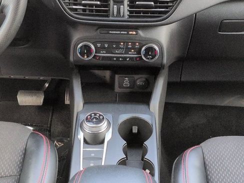 Used 2025 Ford Escape ST-Line Select AWD/4WD image 19