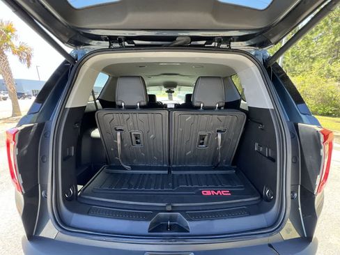 Used 2020 GMC Acadia SLT w/ LPO, Floor Liner Package image 26
