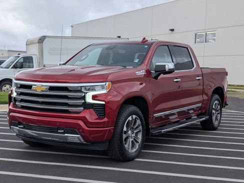 Used 2023 Chevrolet Silverado 1500 High Country w/ Z71 Off-Road Package AWD/4WD image 2