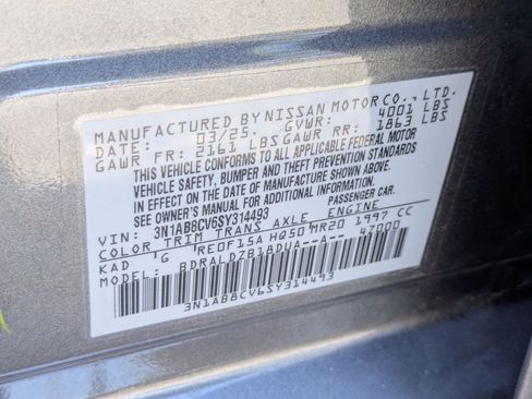 Used 2025 Nissan Sentra SV FWD image 35