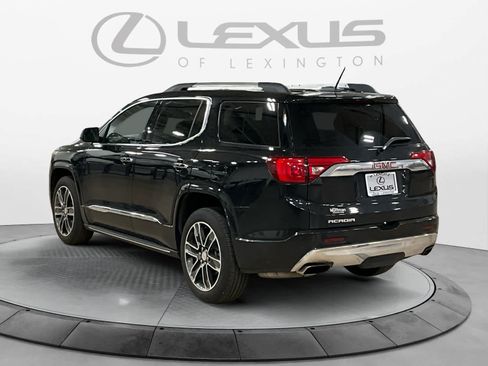 Used 2019 GMC Acadia Denali w/ Technology Package FWD image 3