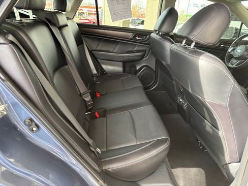 Used 2018 Subaru Outback 3.6R Limited image 26