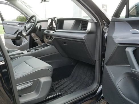 Certified 2026 Volkswagen Tiguan SE AWD/4WD image 20