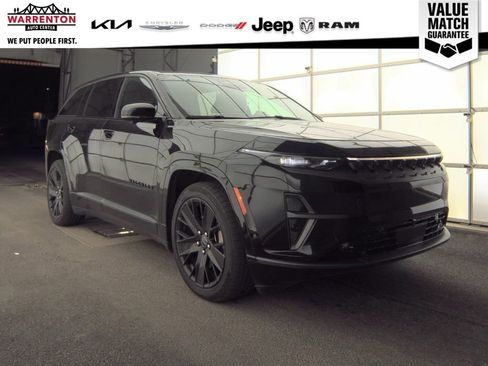 Used 2024 Jeep Wagoneer Launch Edition image 11