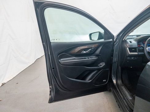 Used 2020 GMC Terrain Denali w/ Denali Premium Package image 10