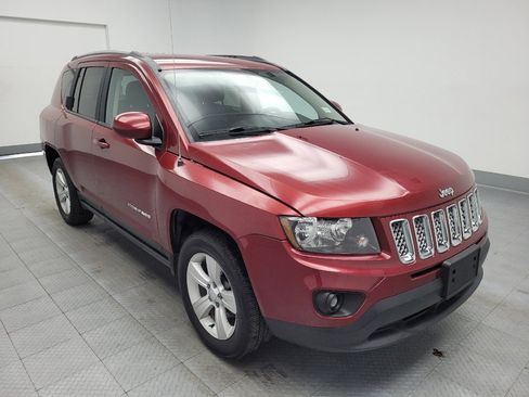 Used 2017 Jeep Compass Latitude AWD/4WD image 13