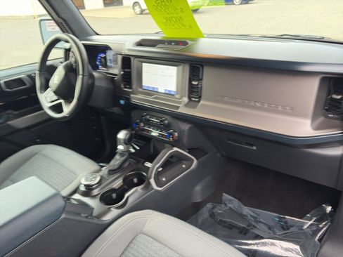 Used 2022 Ford Bronco Outer Banks image 21