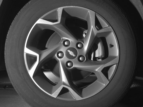 Used 2025 Chevrolet Trax LT FWD image 13