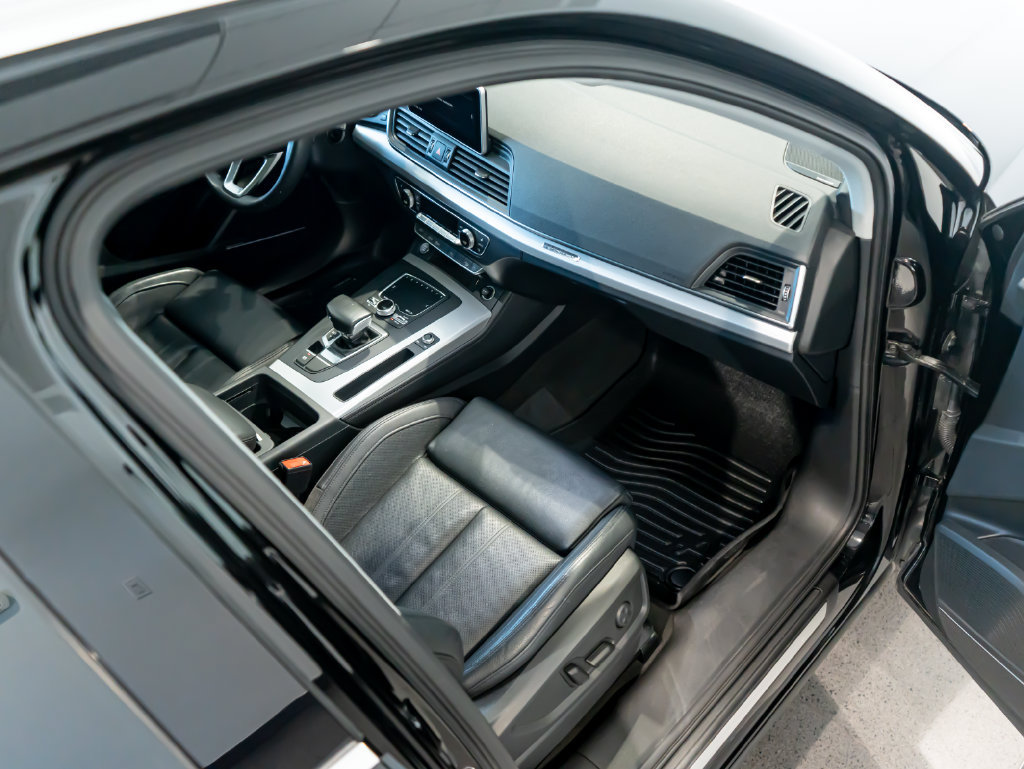 Used 2018 Audi Q5 Prestige w/ Prestige Package AWD/4WD image 26