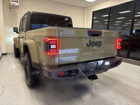 New 2026 Jeep Gladiator Willys image 16