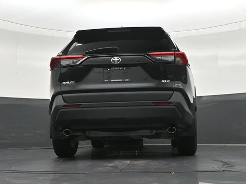 Used 2025 Toyota RAV4 XLE w/ Convenience Package FWD image 27
