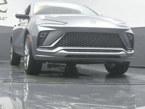 Used 2025 Buick Envista Avenir FWD image 3
