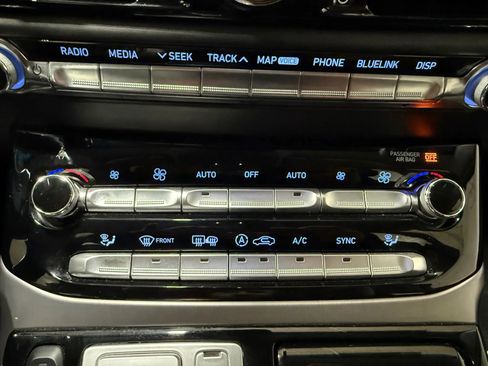 Used 2017 Genesis G90 3.3T Premium image 32