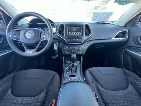 Used 2021 Jeep Cherokee Latitude image 12