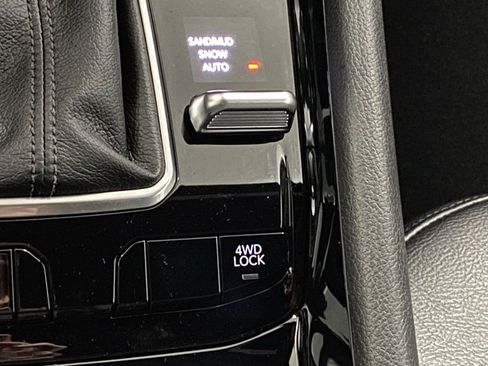 New 2026 Jeep Compass Latitude w/ Sun and Sound Group AWD/4WD image 22