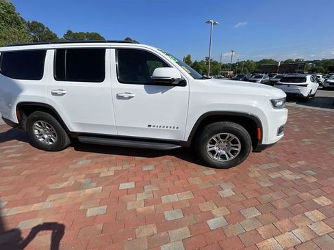 Used 2022 Jeep Wagoneer Series I RWD image 20