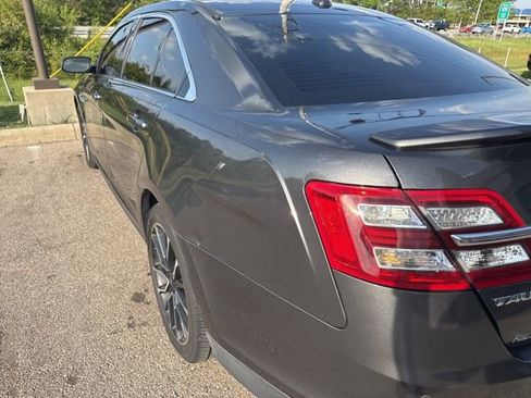Used 2018 Ford Taurus SHO w/ Driver Assist Package AWD/4WD image 4