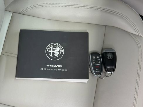 Used 2020 Alfa Romeo Stelvio Ti w/ Nero Edizione AWD/4WD image 27