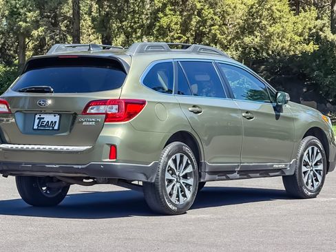 Used 2017 Subaru Outback 2.5i Limited AWD/4WD image 4