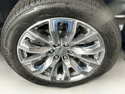 Used 2024 GMC Sierra 1500 Denali image 11