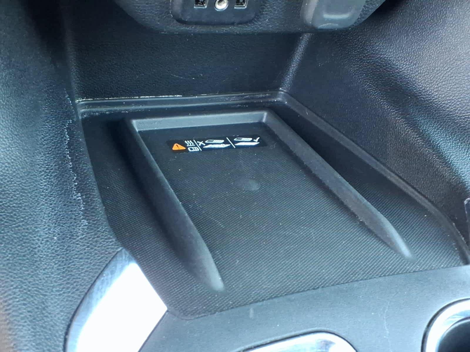 Used 2023 Chevrolet Traverse LT FWD image 38