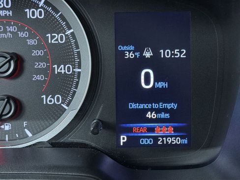 Certified 2022 Toyota Corolla Cross LE image 15