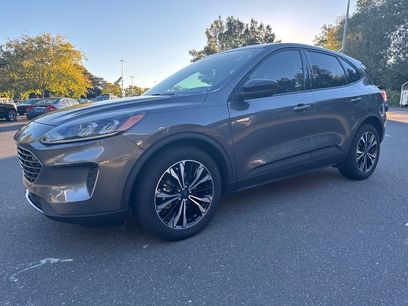 Used 2021 Ford Escape SE w/ SE Sport Appearance Package