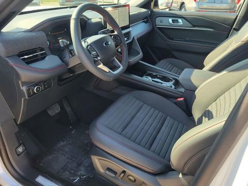 New 2026 Ford Explorer ST-Line image 3
