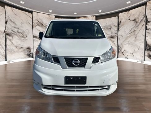 Used 2020 Nissan NV200 S w/ Sliding Glass Door Package FWD image 2