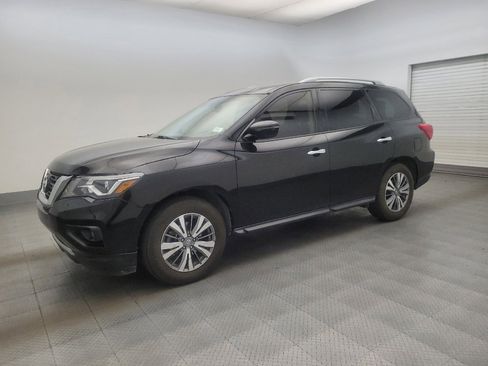 Used 2020 Nissan Pathfinder SV AWD/4WD image 2