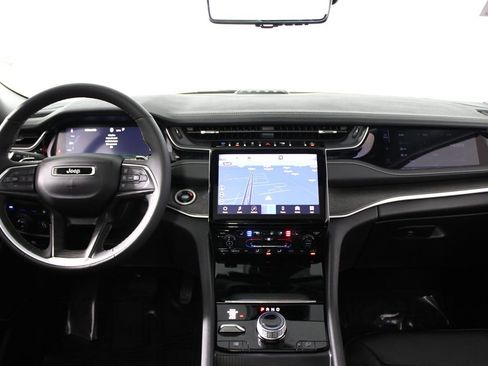 Used 2023 Jeep Grand Cherokee 30th Anniversary image 15