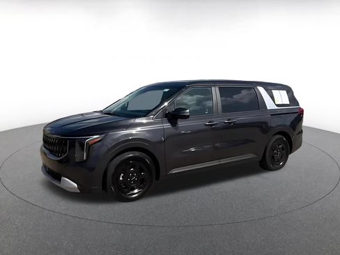 Used 2026 Kia Carnival FWD image 7