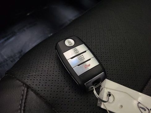Used 2020 Kia Sorento EX AWD/4WD image 37
