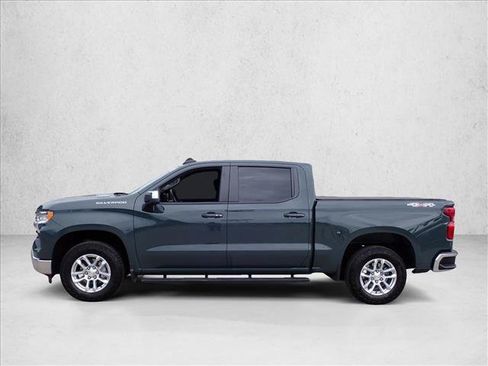Used 2025 Chevrolet Silverado 1500 LT AWD/4WD image 2