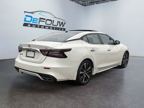 Used 2023 Nissan Maxima SL FWD image 3