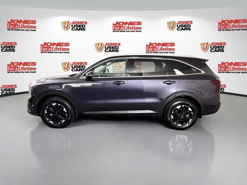 Certified 2025 Kia Sorento S AWD/4WD image 15