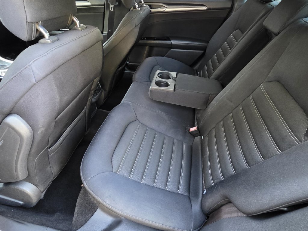 Used 2013 Ford Fusion SE FWD image 10