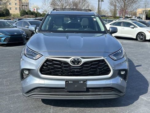 Used 2023 Toyota Highlander XLE image 9