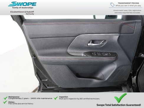 Used 2025 Nissan Kicks SR AWD/4WD image 14