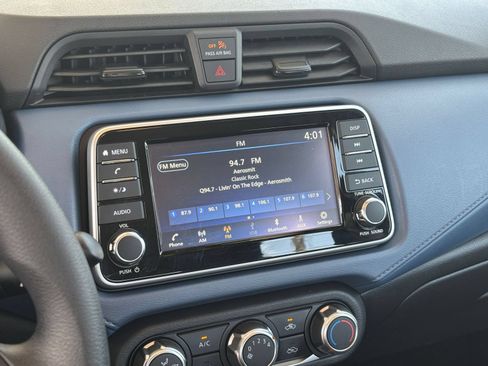 Used 2025 Nissan Versa SV FWD image 20