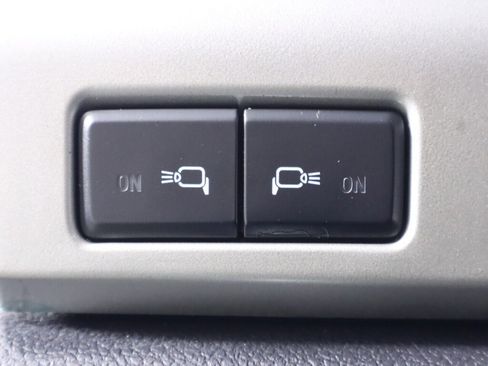 Used 2019 Ford F150 Lariat w/ Equipment Group 502A Luxury image 11