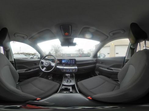 Used 2025 Hyundai Kona SEL image 42