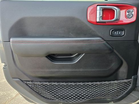 Used 2021 Jeep Gladiator Rubicon image 12