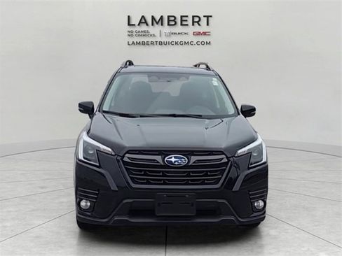 Used 2023 Subaru Forester Limited image 3