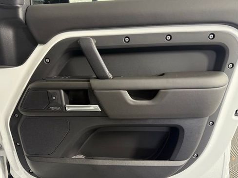 New 2025 Land Rover Defender 110 V8 image 20