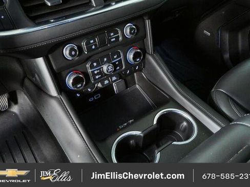 Used 2024 Chevrolet Tahoe Z71 w/ Luxury Package AWD/4WD image 17