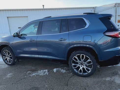 New 2026 GMC Acadia Denali Ultimate w/ LPO, Floor Liner Package image 6